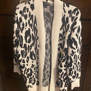 Who What Wear Ivory and Black Leopard Print Open-Front Cardigan